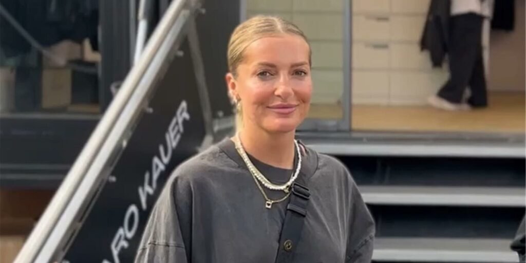 Karo Kauer Freund: Eine Reise in die Welt der künstlerischen Entfaltung